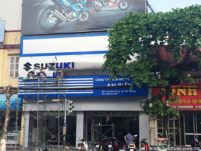 Hình ảnh thi công biển quảng cáo SUZUKI