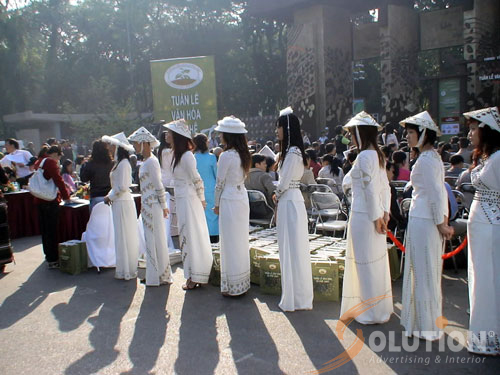 Festival cafe thu hút được đông đảo người tham gia trong khu vực Hà Nội