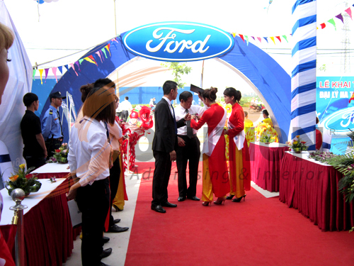 Tổ chức sự kiện lễ khai trương đại lý Hà Thành Ford, khách mời (2)