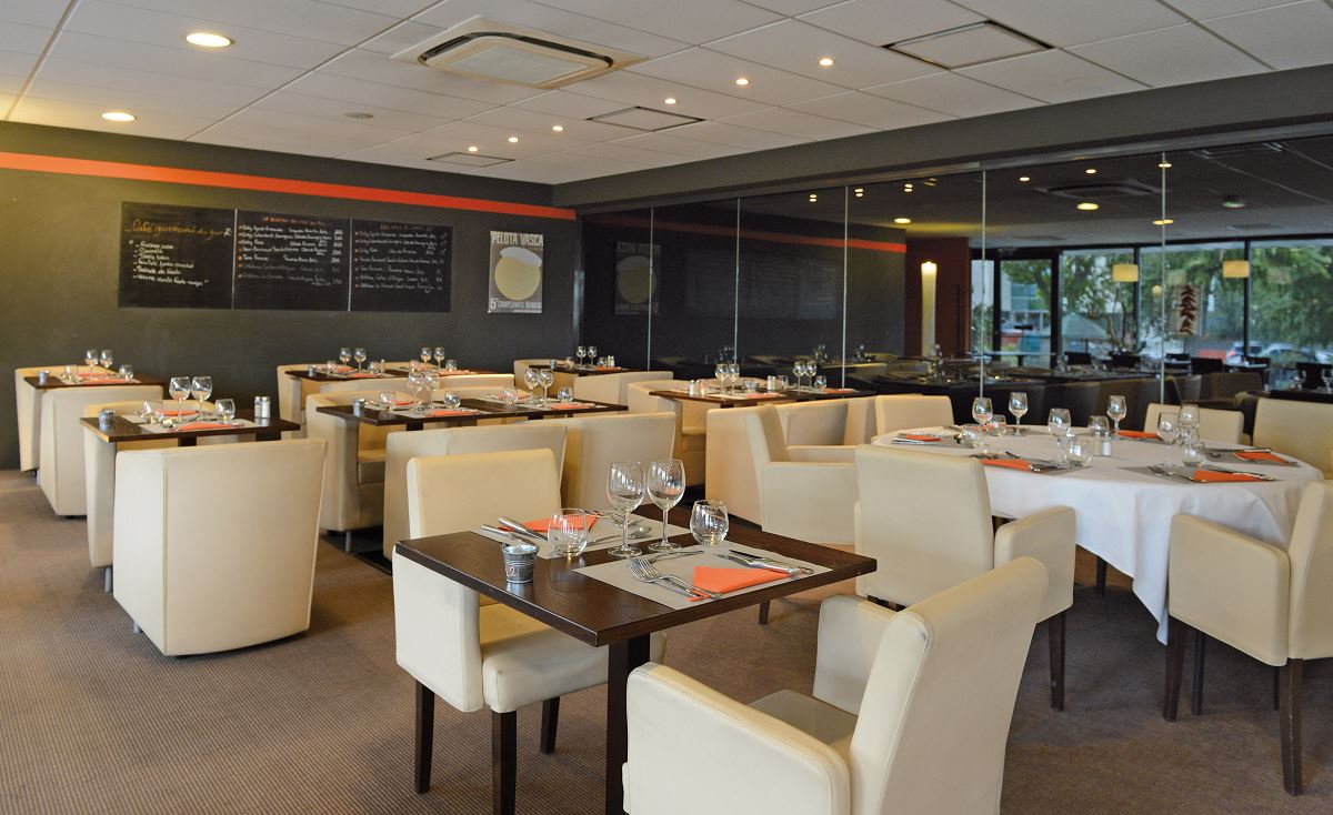 thiet-ke-noi-that-nha-hang-2