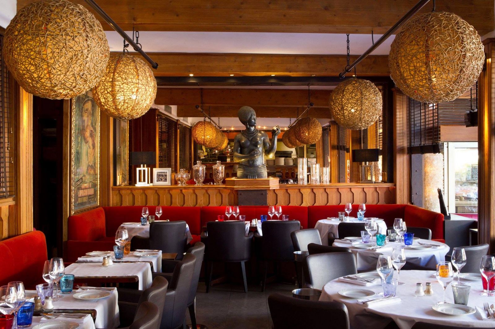 thiet-ke-noi-that-nha-hang-4