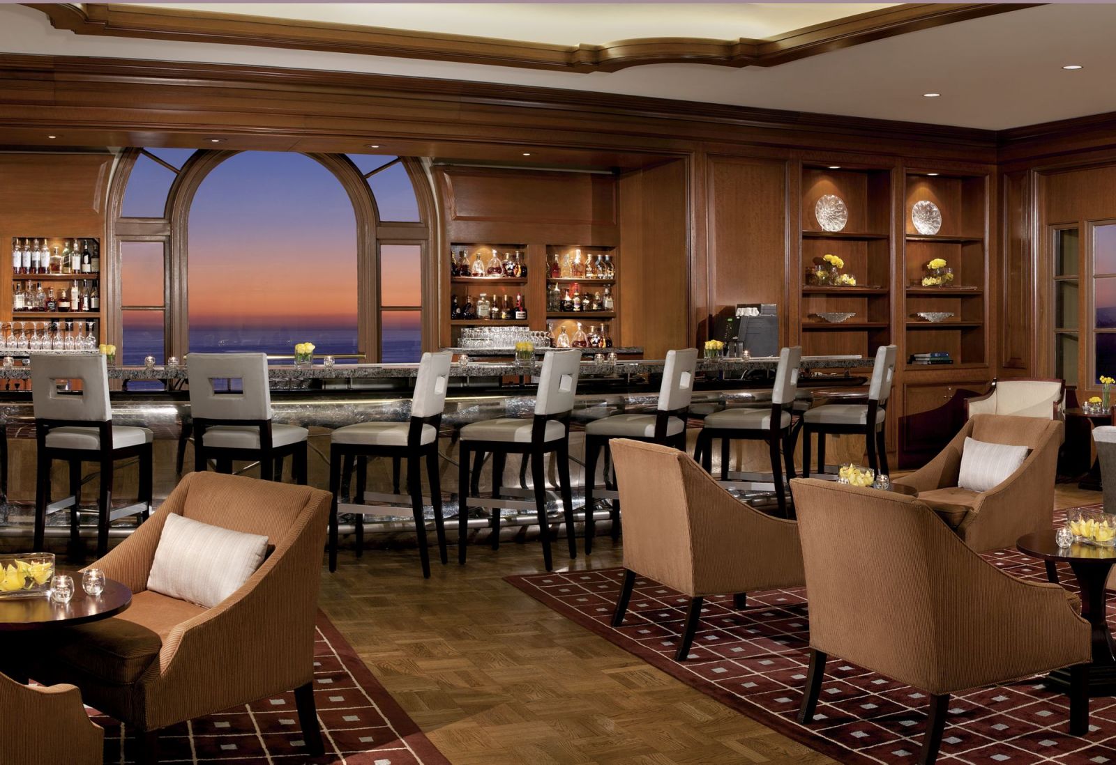 thiet-ke-noi-that-nha-hang-5