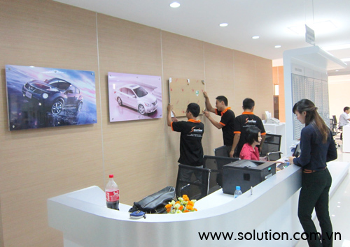 Thi công biển, Poster quảng cáo cho Nissan Giải Phóng