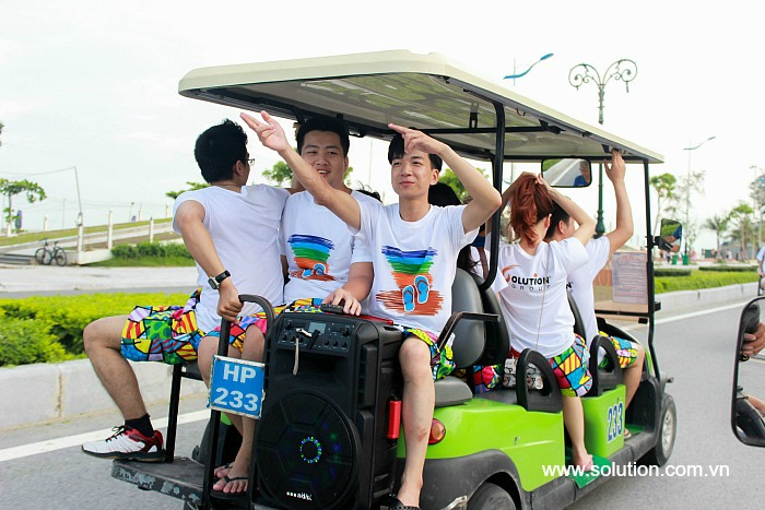 hoat-dong-teambuilding-tren-bien.jpg hoat-dong-teambuilding-tren-bien.jpg