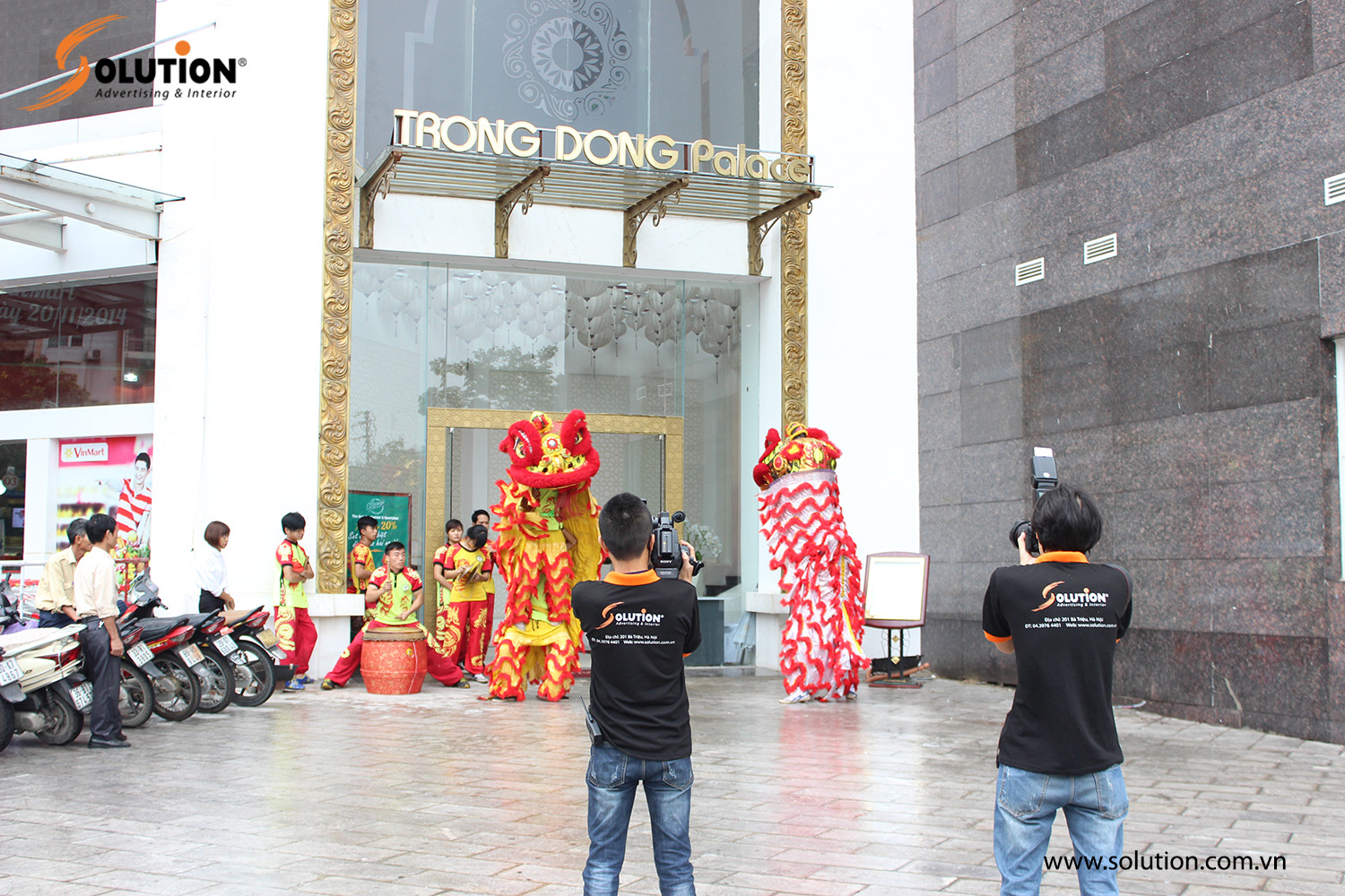 Trang phục của Event Photography phải hòa hợp với sự kiện