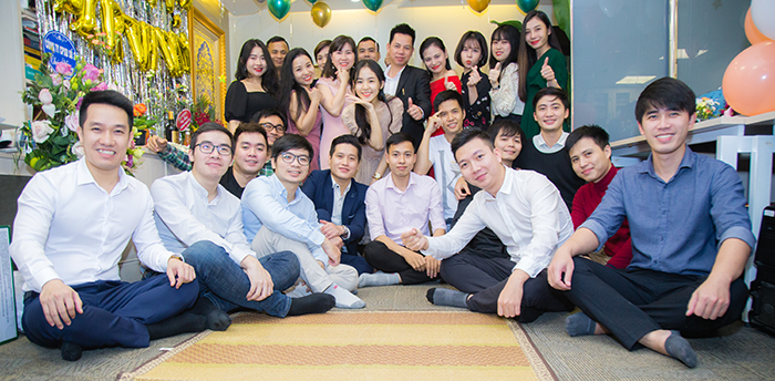 tập thể công ty thiết kế quảng cáo chuyên nghiệp