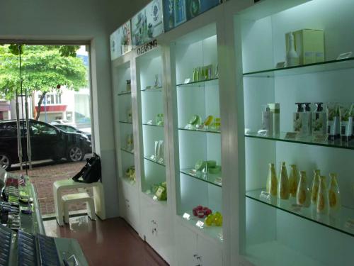 showroom thẩm mỹ face shop hà nội