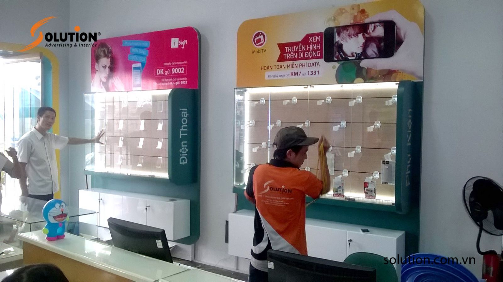 thiet-ke-va-thi-cong-noi-that-showroom-viettel-hung-yen-1